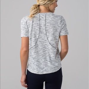 LULULEMON LONG DISTANCE SHORT SLEEVE TEE